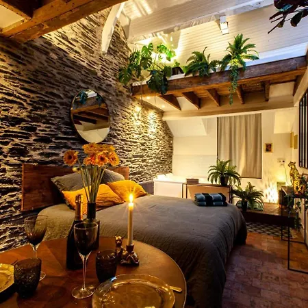 Bohème Les Petits Plaisirs Bed & Breakfast *